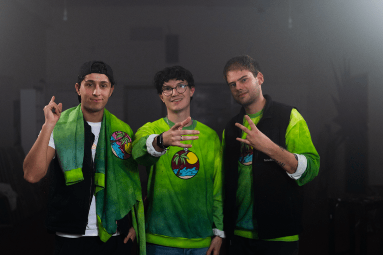 Palm Pictures-gutterne, Mark, Daniel og Peter - otwn