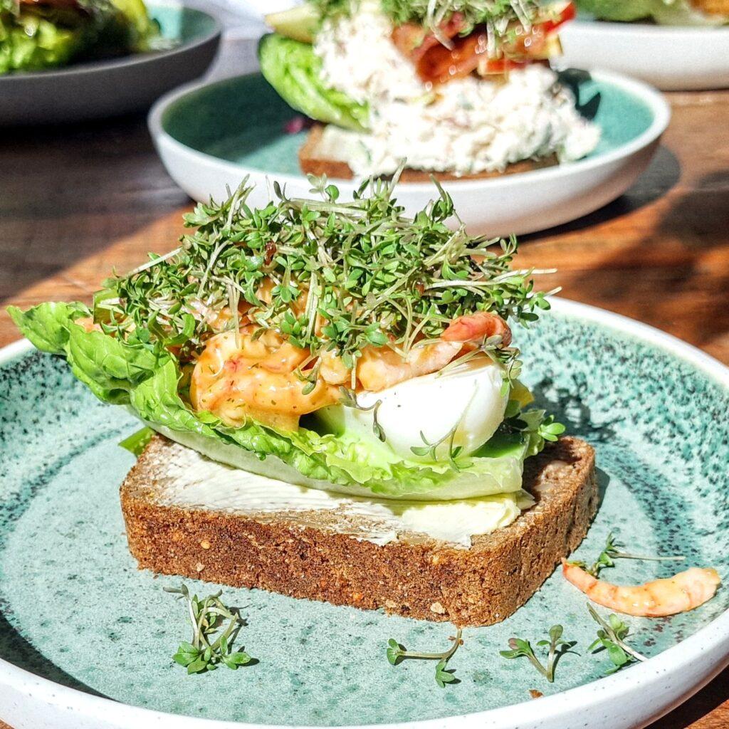 Odenses bedste smørrebrød - æg og rejer connoisseurens rute