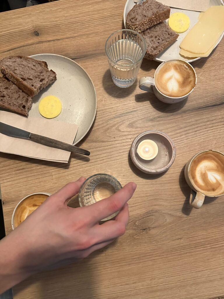 Andreas Holm Bartelsen elsker at besøge Café Sølle i Nedergade - otwn